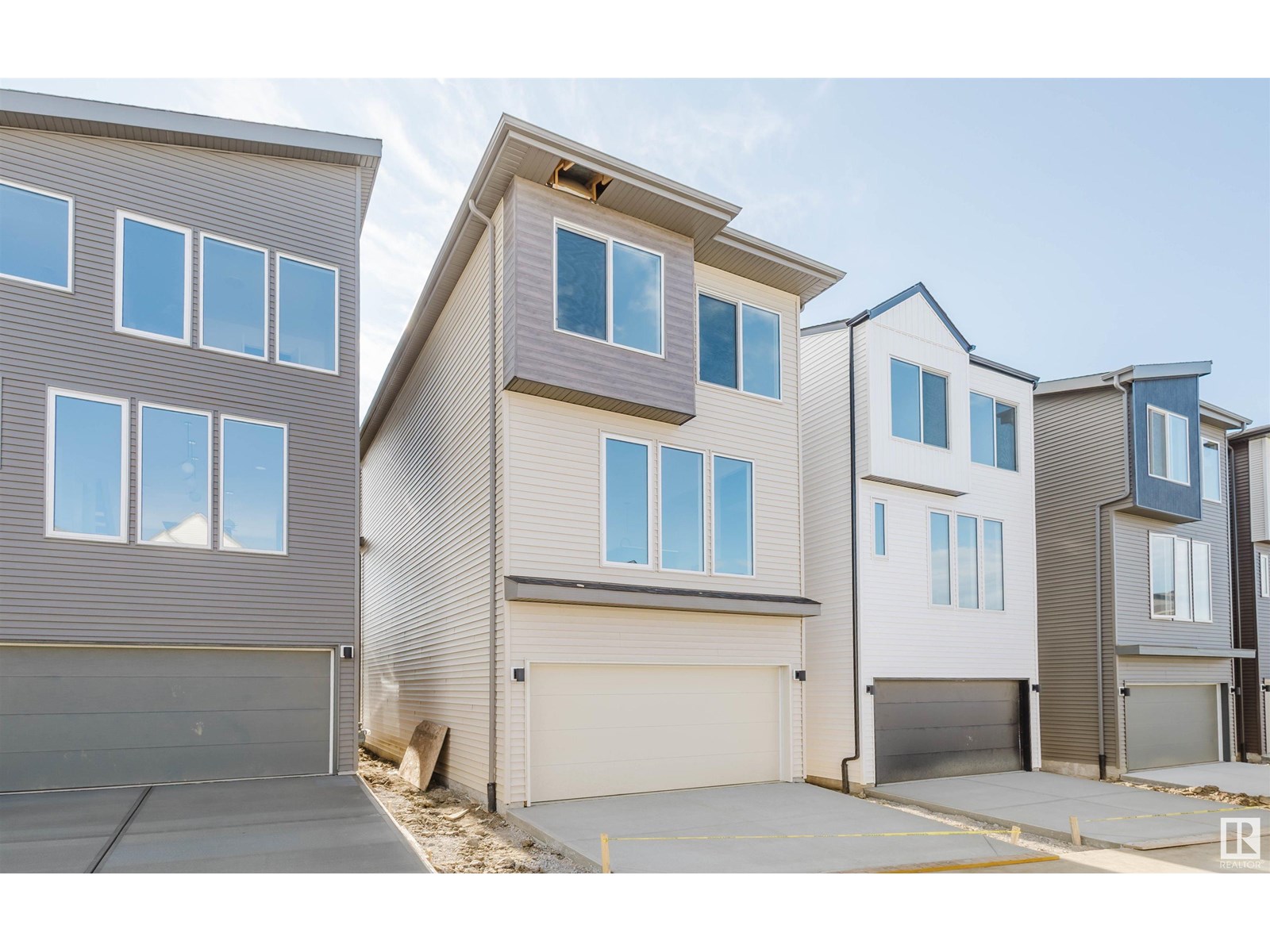 Photo 23 of 415 33 St Sw, Edmonton AB