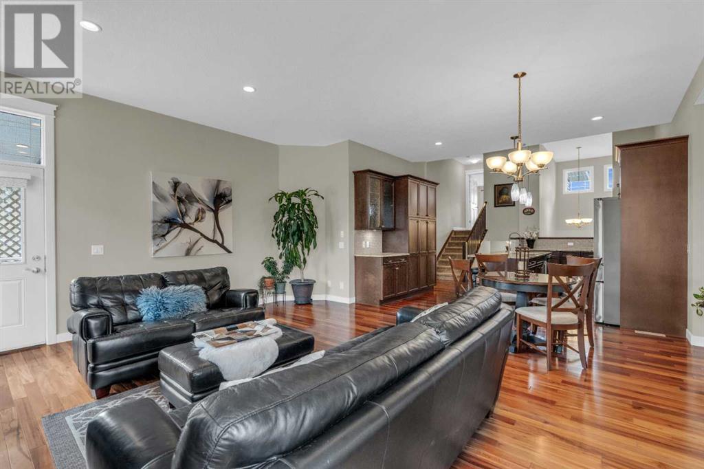 Single Family House for Sale in  Evanspark Gardens NW Evanston Calgary 