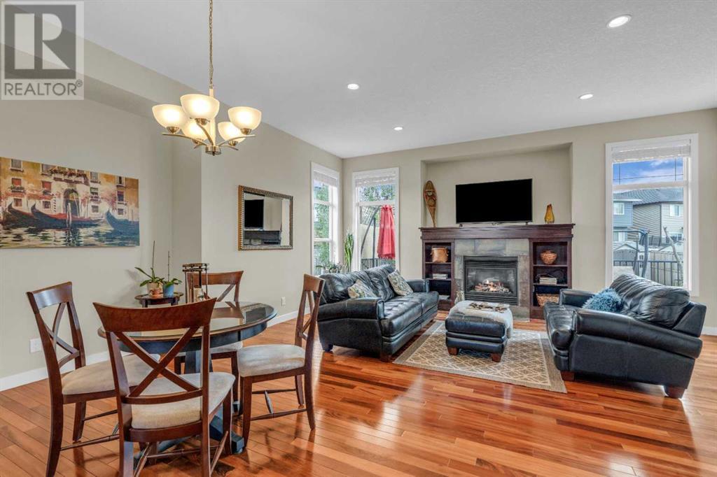 Single Family House for Sale in  Evanspark Gardens NW Evanston Calgary 