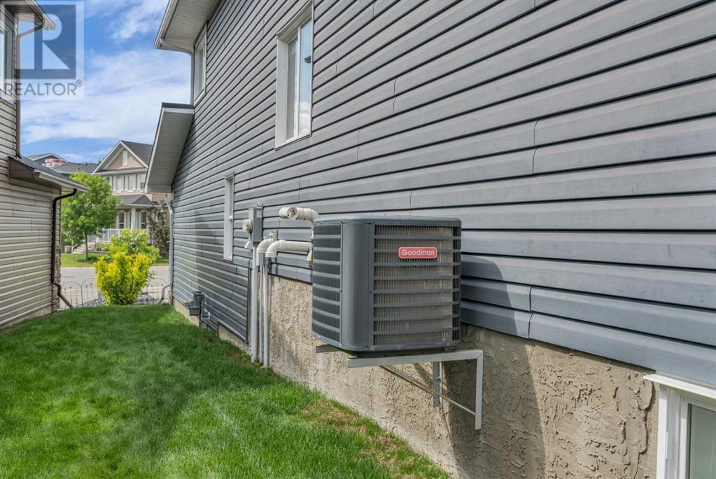 Single Family House for Sale in  Evanspark Gardens NW Evanston Calgary 