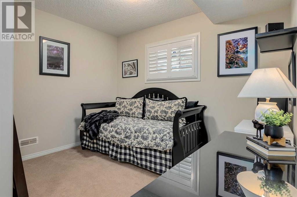 Single Family House for Sale in  Cranarch Heights SE Cranston Calgary 
