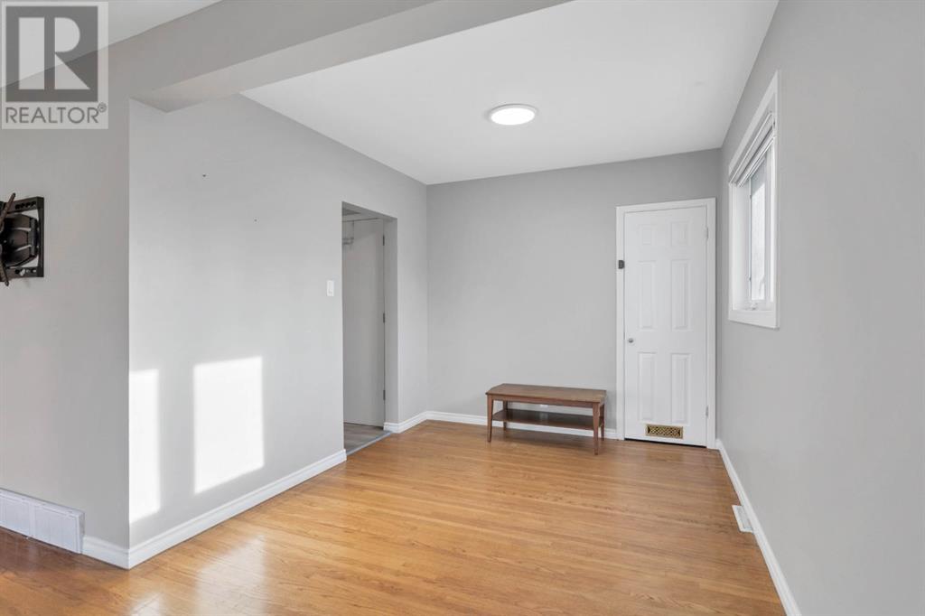 Single Family House Bungalow for Sale in  Cheltenham Road NW Collingwood Calgary 