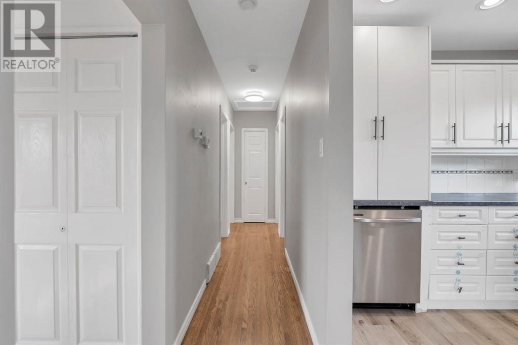 Single Family House Bungalow for Sale in  Cheltenham Road NW Collingwood Calgary 