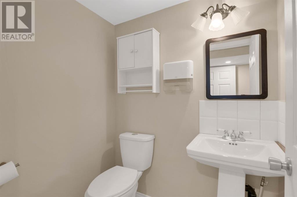 Single Family House Bungalow for Sale in  Cheltenham Road NW Collingwood Calgary 
