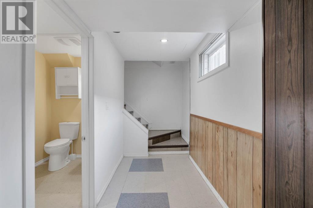 Single Family House Bungalow for Sale in  Cheltenham Road NW Collingwood Calgary 