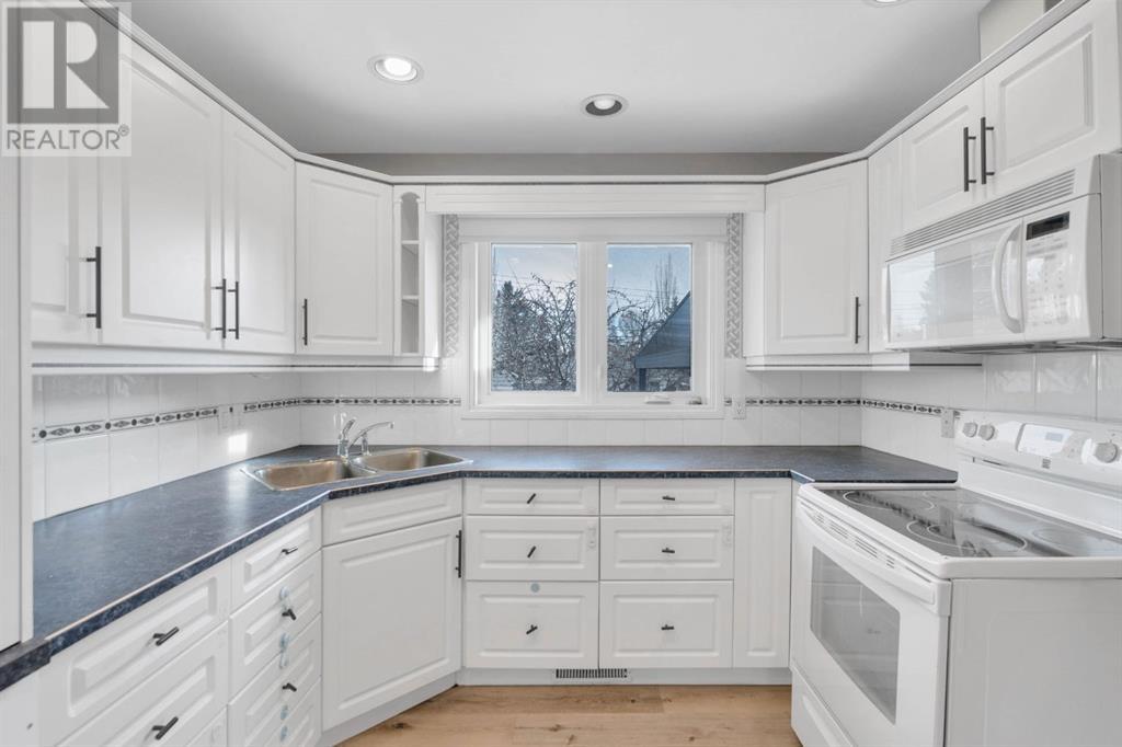 Single Family House Bungalow for Sale in  Cheltenham Road NW Collingwood Calgary 