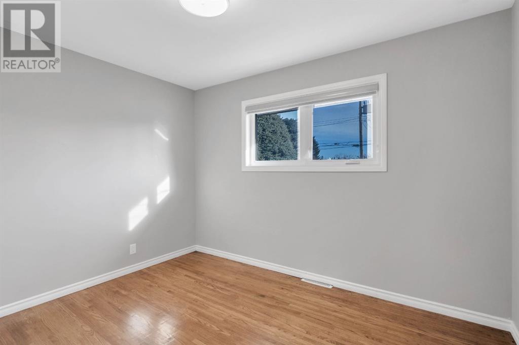 Single Family House Bungalow for Sale in  Cheltenham Road NW Collingwood Calgary 