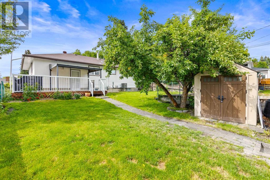 Single Family House Bungalow for Sale in  Cheltenham Road NW Collingwood Calgary 