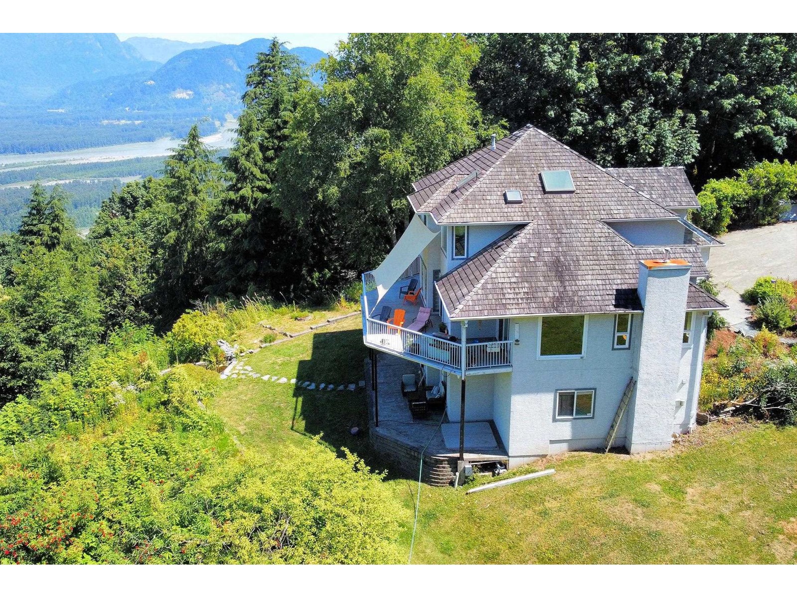 Photo 8 of 8439 Grand View Drive Chilliwack Mountain, Chilliwack BC