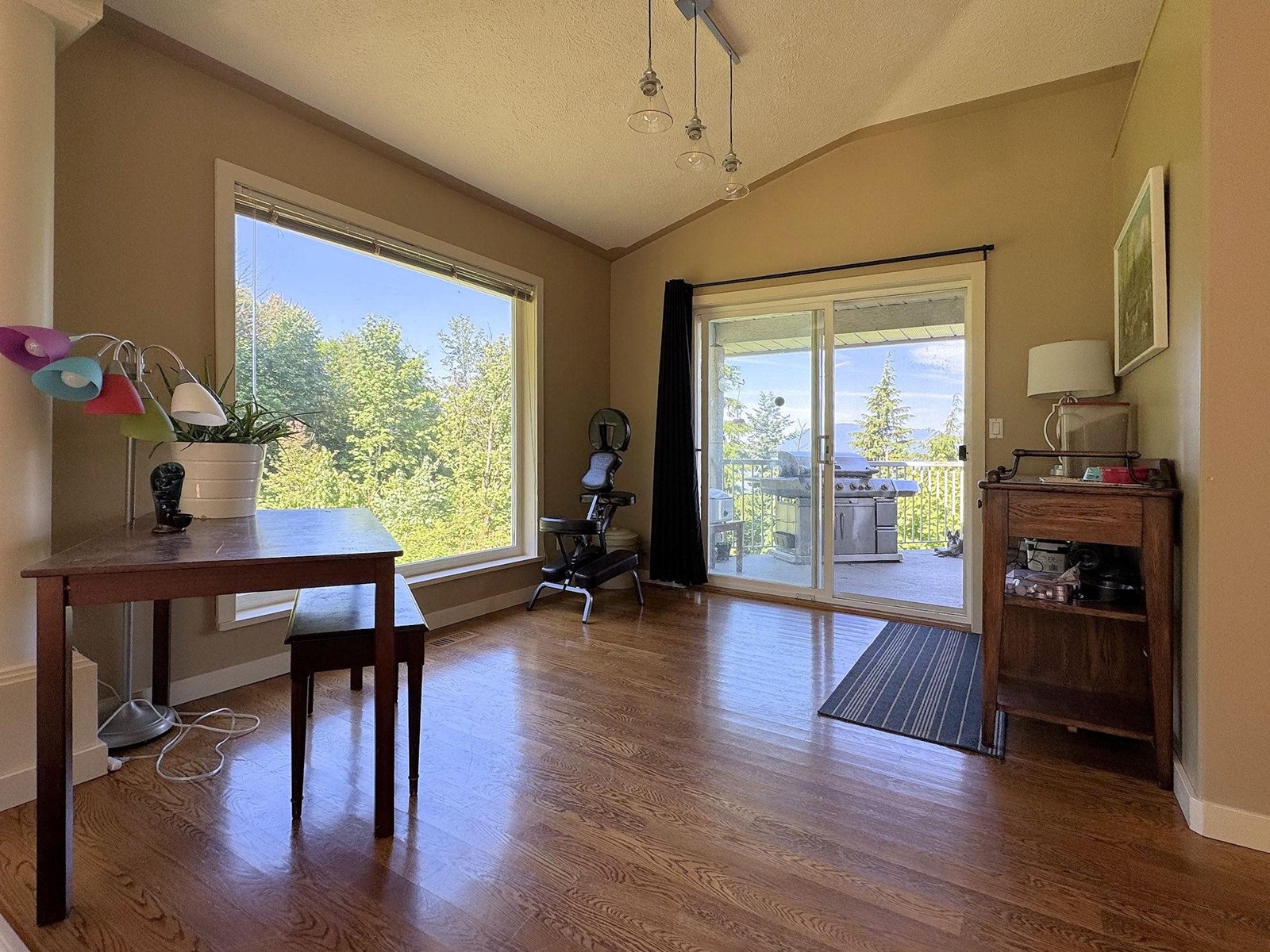 Photo 1 of 8439 Grand View Drive Chilliwack Mountain, Chilliwack BC