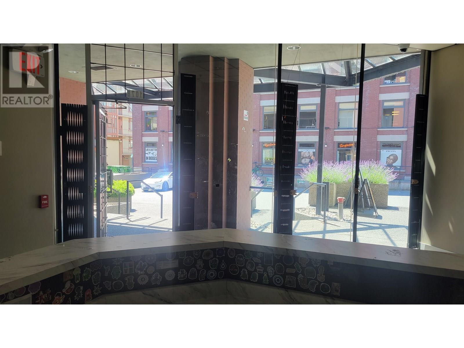 Photo 4 of 1078 Mainland Street, Vancouver BC