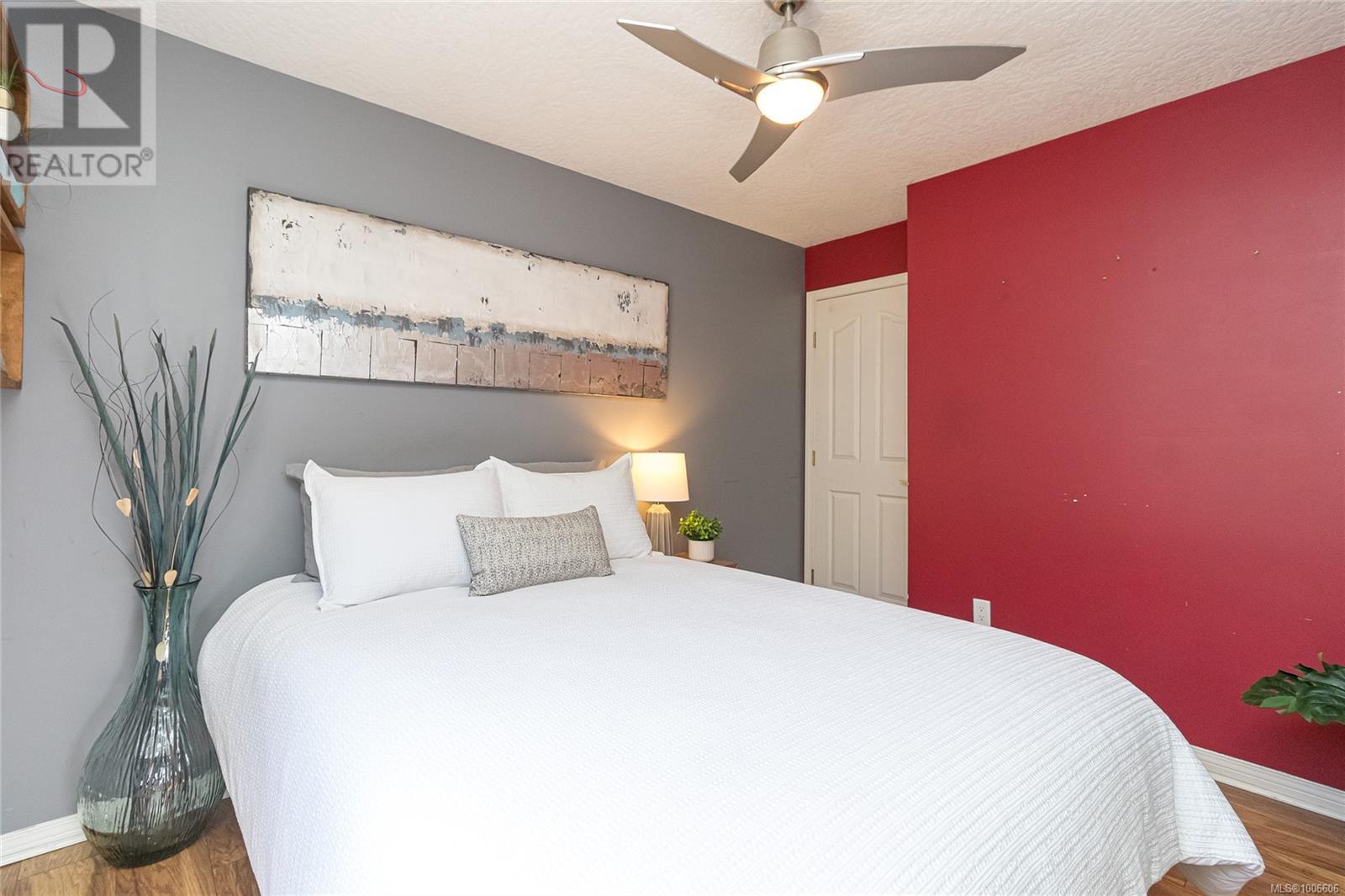 #104 3157 TILLICUM RD - Image 15