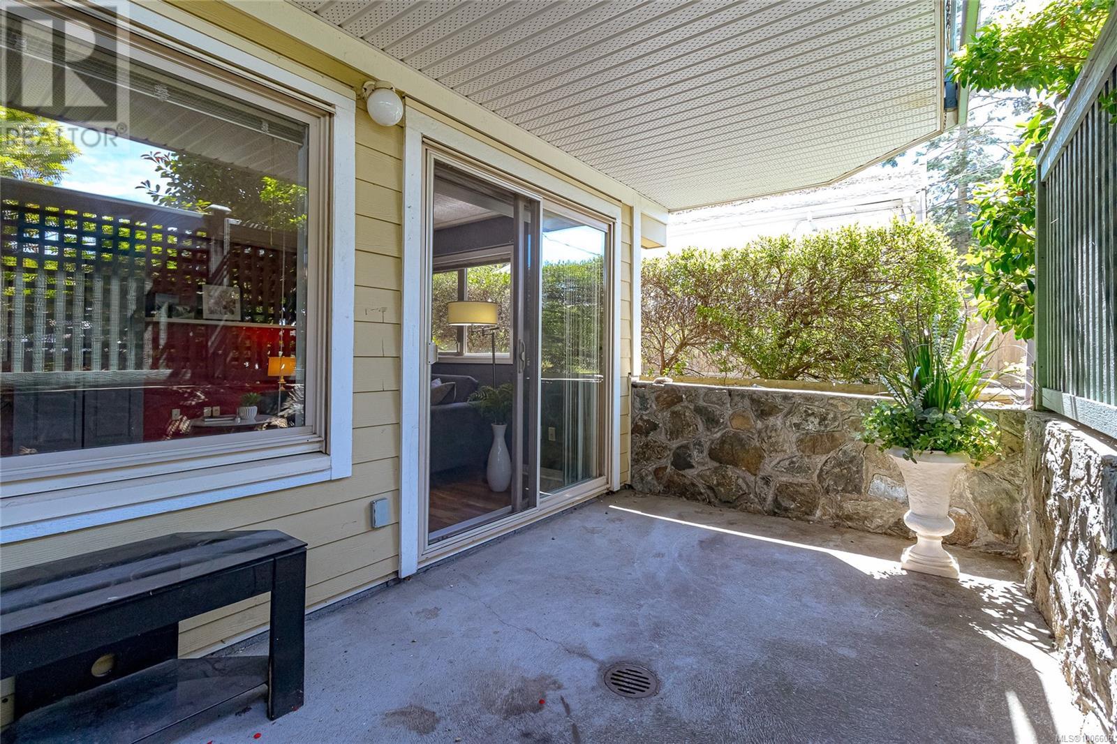 #104 3157 TILLICUM RD - Image 20