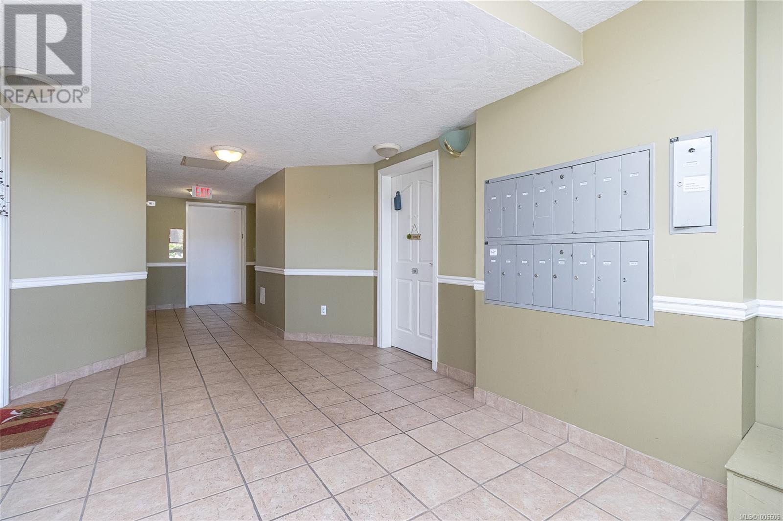 #104 3157 TILLICUM RD - Image 25