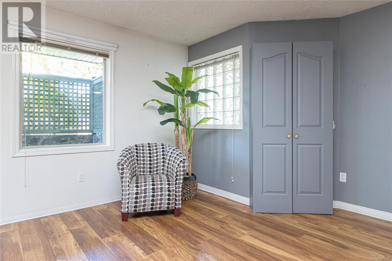 #104 3157 TILLICUM RD - Image 7