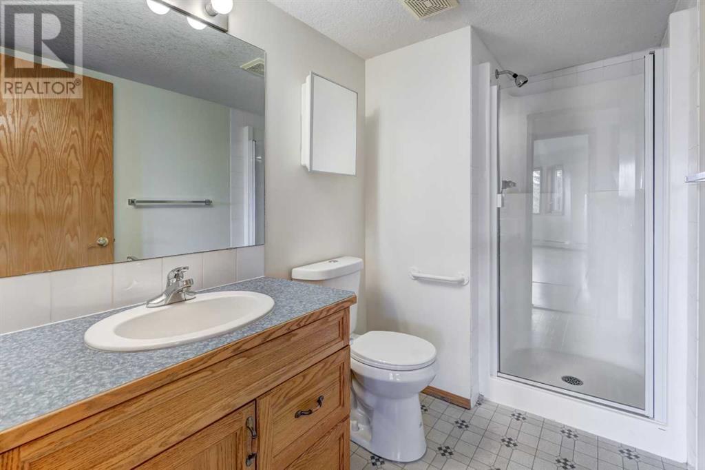 Single Family House for Sale in   Country Hills Road NW Country Hills Calgary 