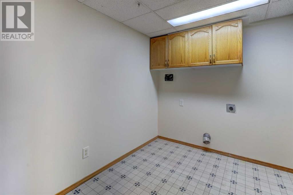 Single Family House for Sale in   Country Hills Road NW Country Hills Calgary 