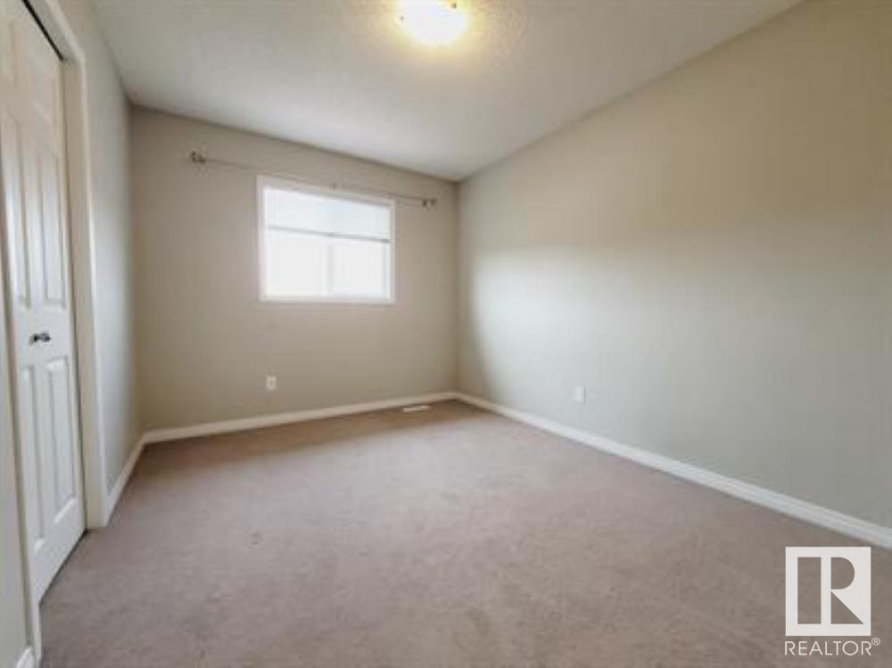 Photo 15 of 7707 Schmid Cr Nw, Edmonton AB