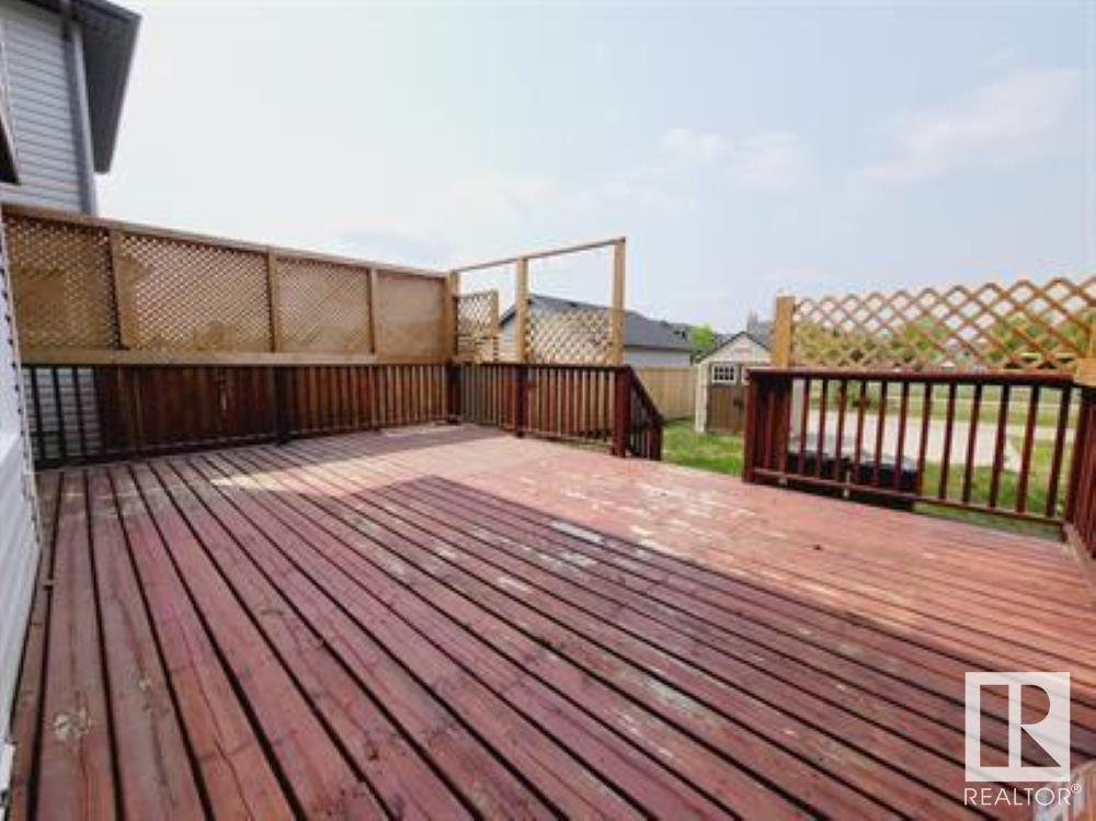 Photo 14 of 7707 Schmid Cr Nw, Edmonton AB