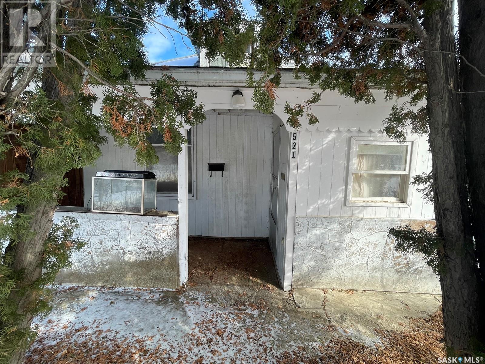 Single Family House Bungalow for Sale in  rd AVENUE NE Swift Current 