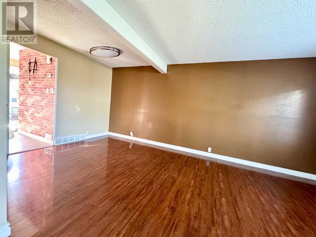 Single Family House for Sale in  Erin Mount Crescent SE Erin Woods Calgary 