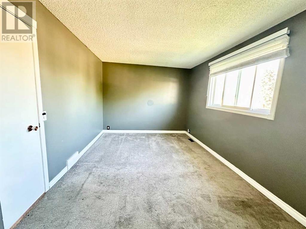 Single Family House for Sale in  Erin Mount Crescent SE Erin Woods Calgary 