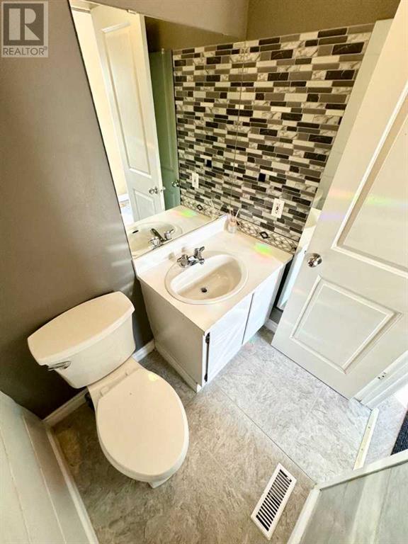 Single Family House for Sale in  Erin Mount Crescent SE Erin Woods Calgary 
