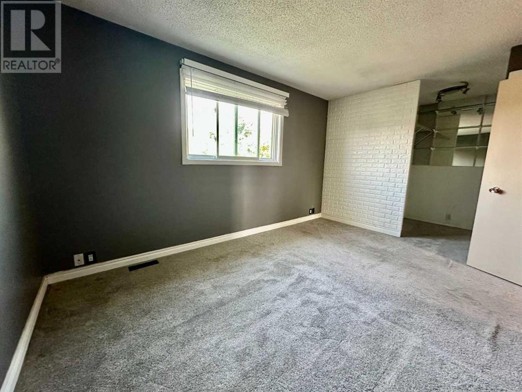 Single Family House for Sale in  Erin Mount Crescent SE Erin Woods Calgary 