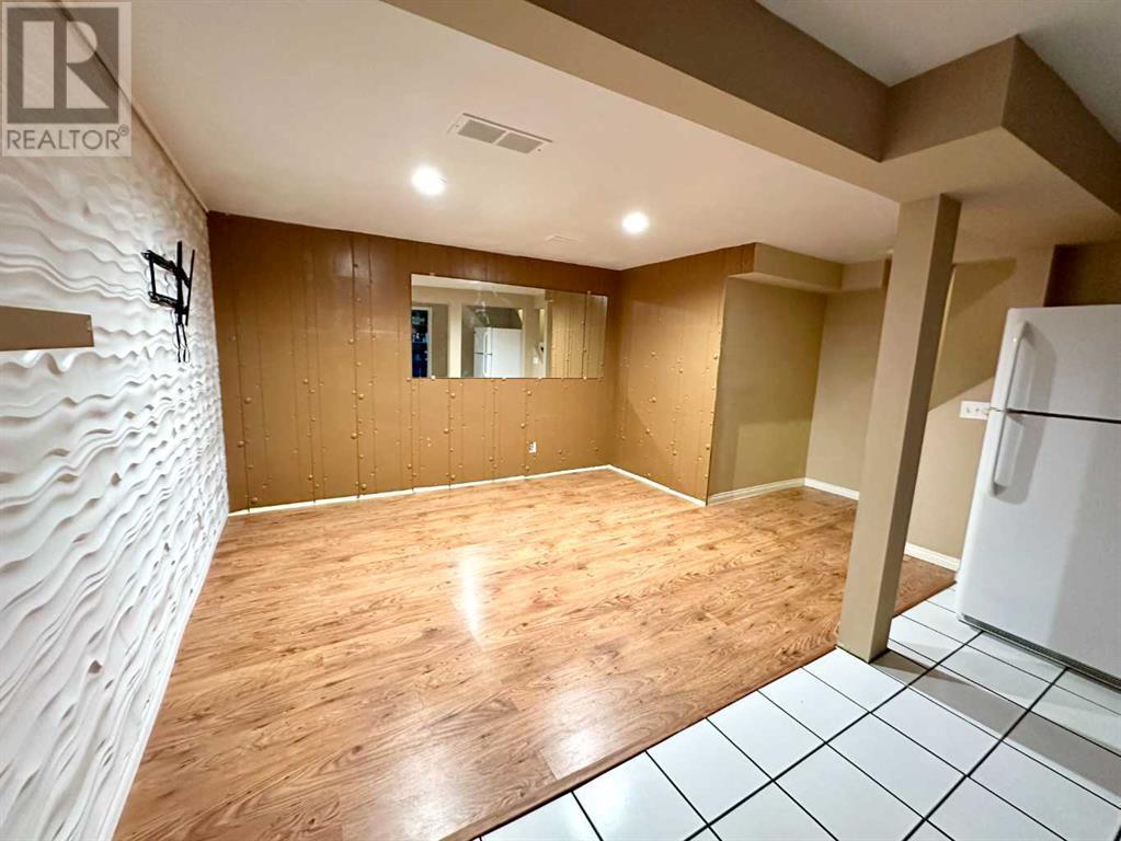 Single Family House for Sale in  Erin Mount Crescent SE Erin Woods Calgary 
