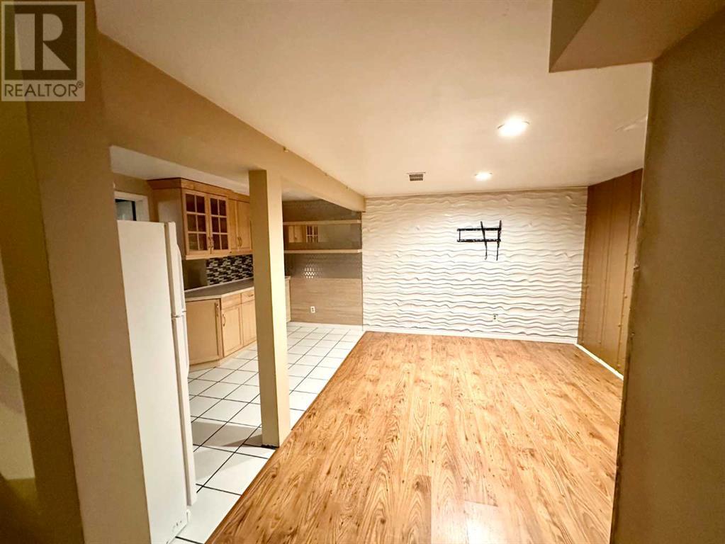 Single Family House for Sale in  Erin Mount Crescent SE Erin Woods Calgary 