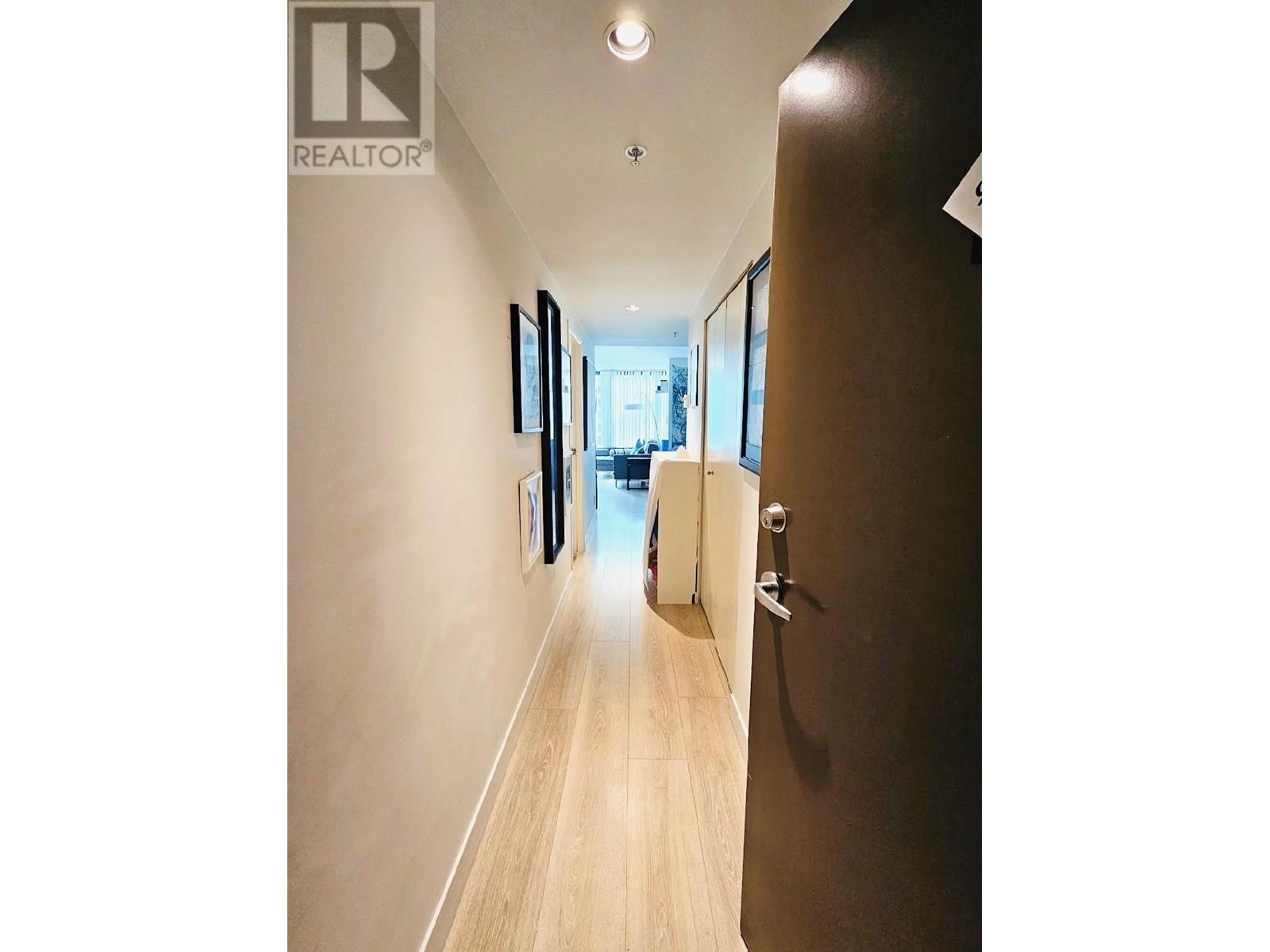 Photo 11 of 909 1331 W Georgia Street, Vancouver BC