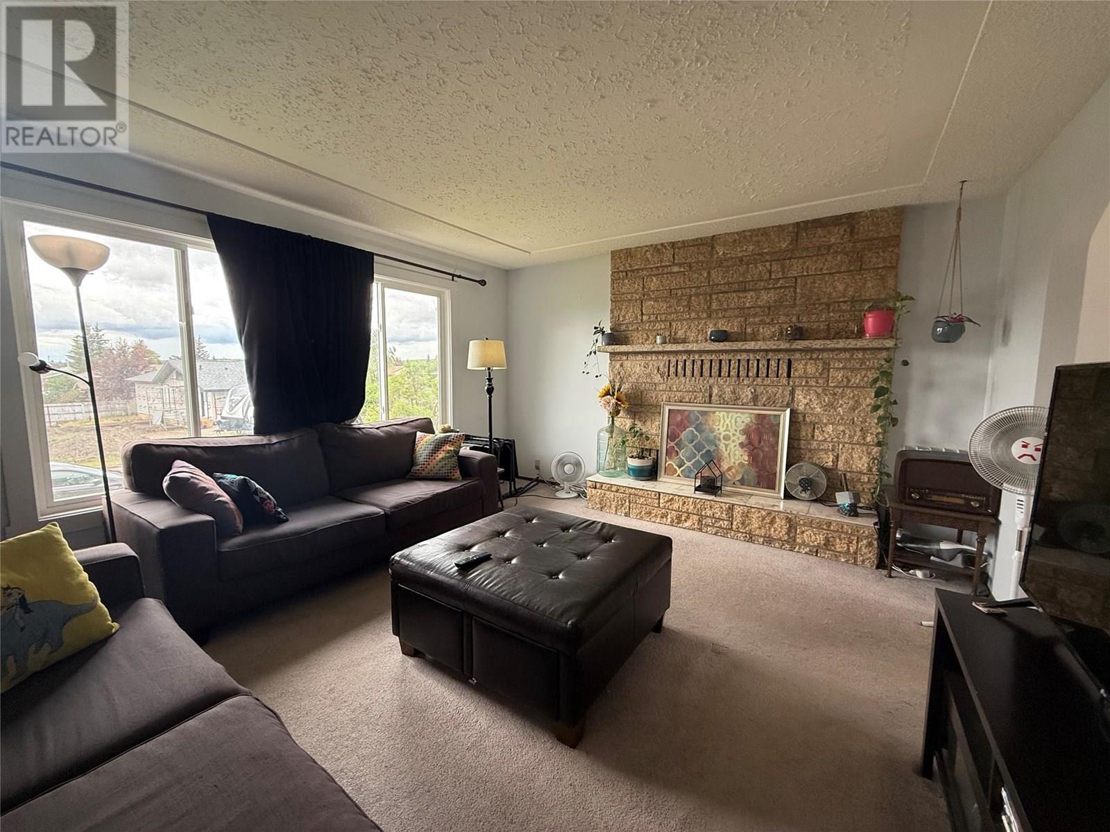 9304 9 Street, Dawson Creek