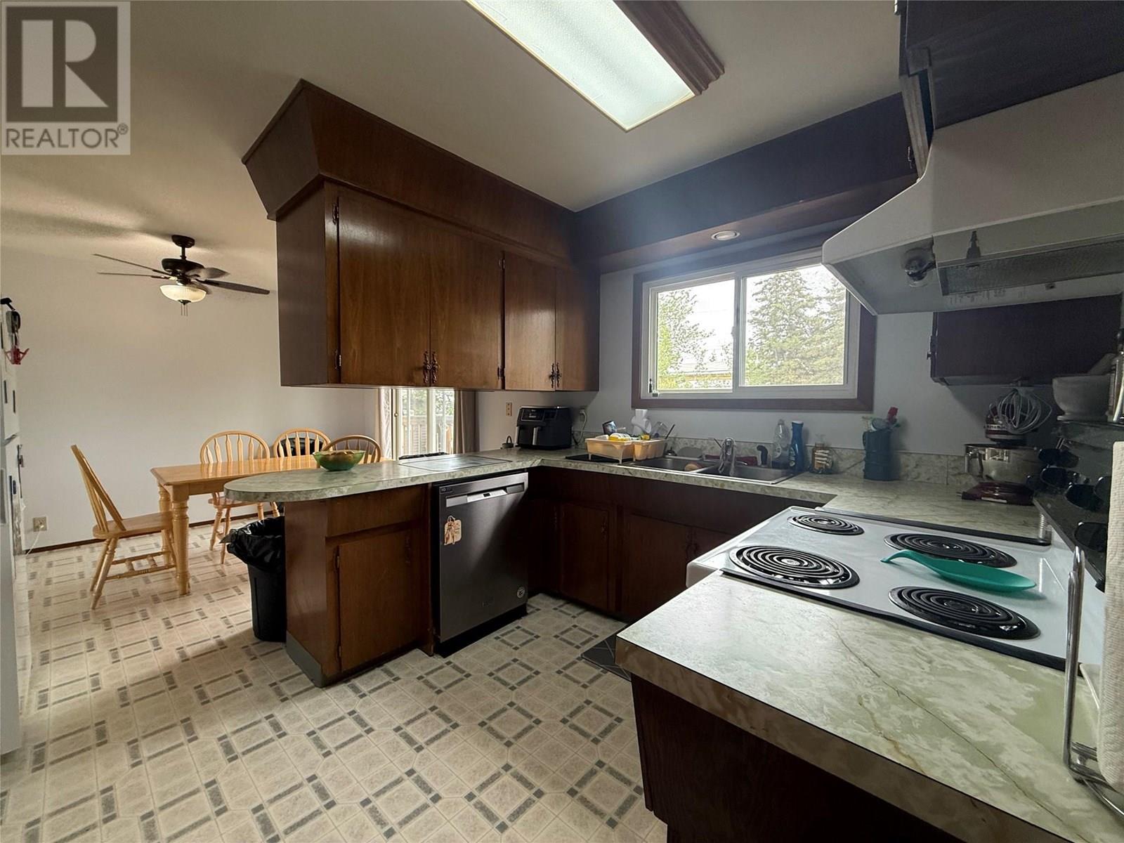 9304 9 Street, Dawson Creek