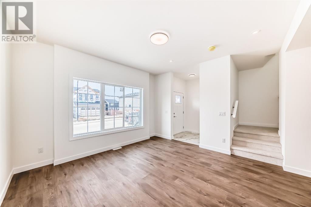 402 Carringvue Grove NW, Calgary, Alberta