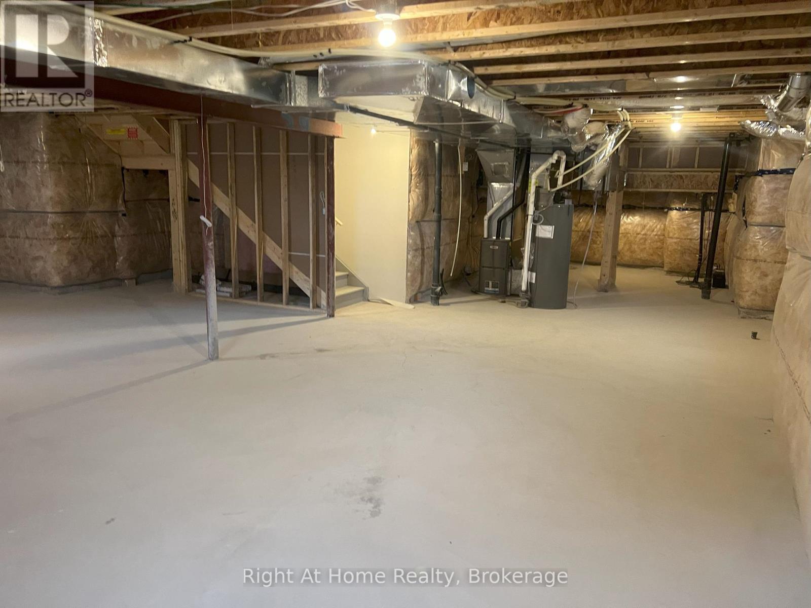 Photo 33 of 3188 Searidge Street, Severn ON