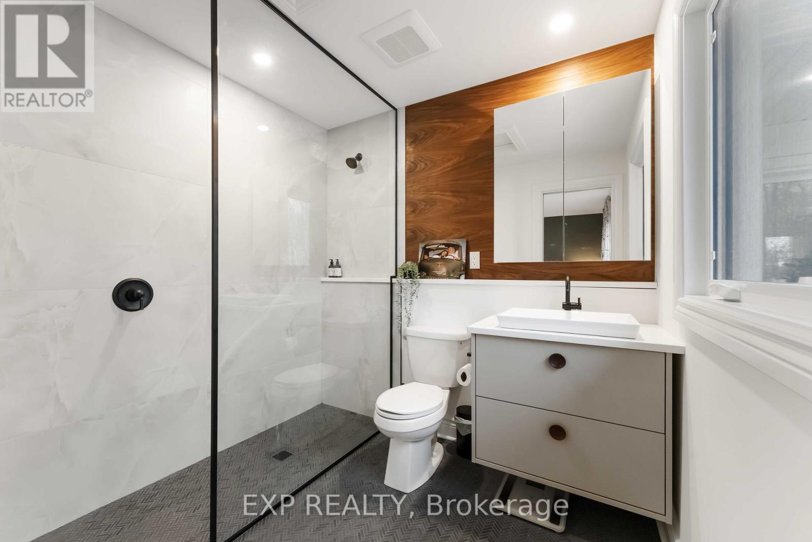 Photo 16 of 4688 Fallowfield Road, Ottawa ON