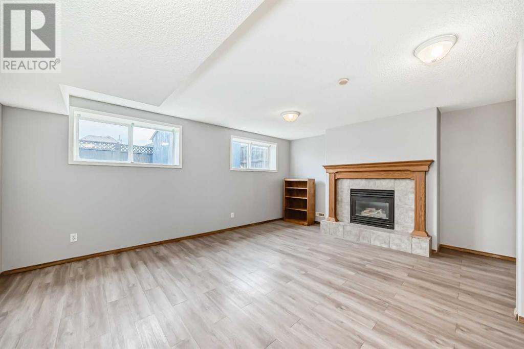 Single Family House 4 Level for Sale in  Taradale Drive NE Taradale Calgary 