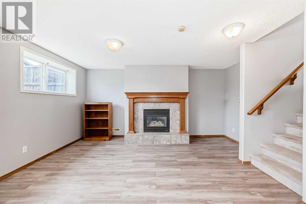 Single Family House 4 Level for Sale in  Taradale Drive NE Taradale Calgary 