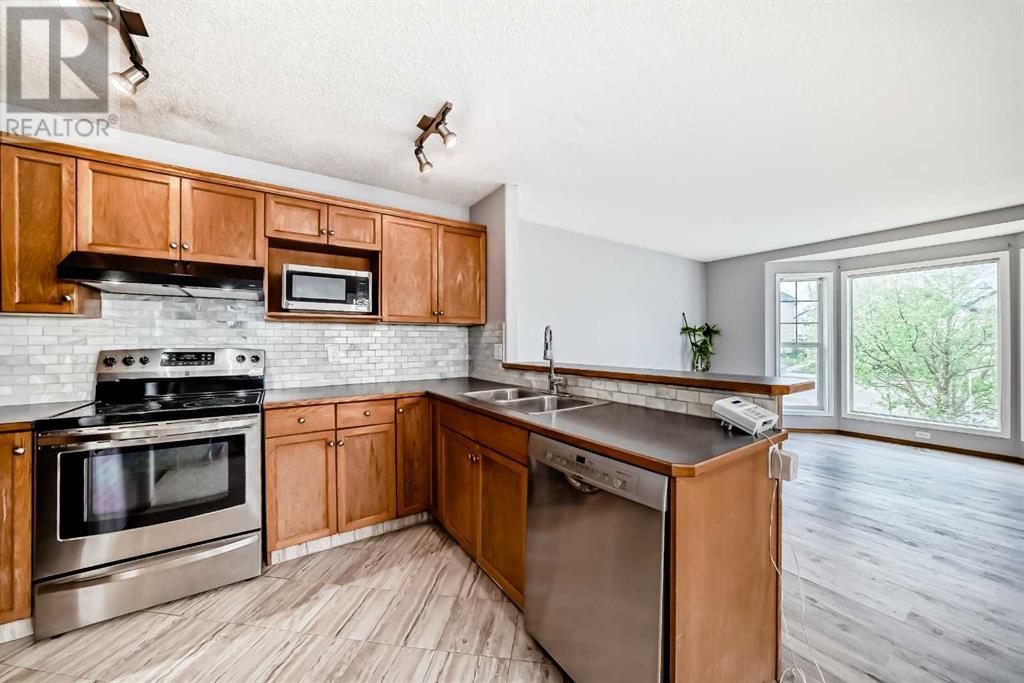 Single Family House 4 Level for Sale in  Taradale Drive NE Taradale Calgary 