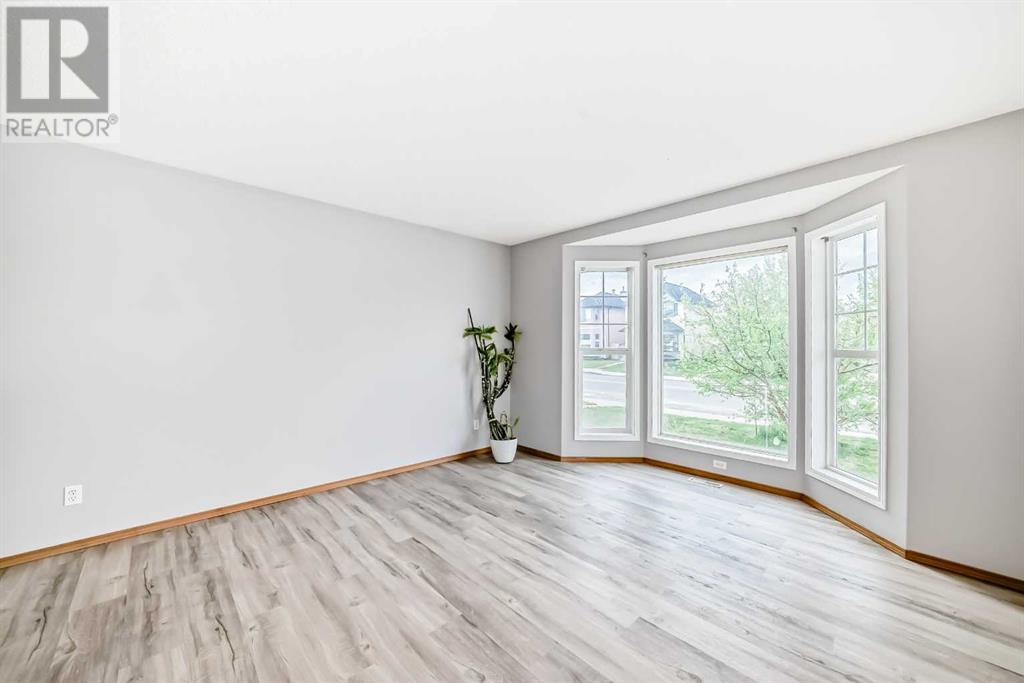 Single Family House 4 Level for Sale in  Taradale Drive NE Taradale Calgary 