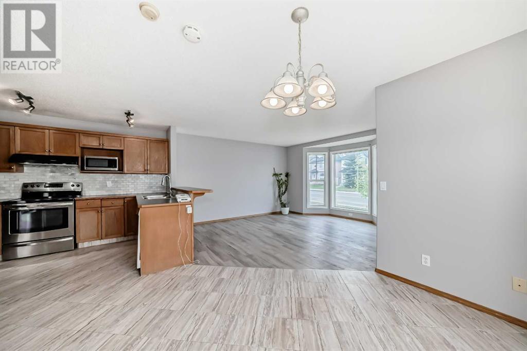 Single Family House 4 Level for Sale in  Taradale Drive NE Taradale Calgary 
