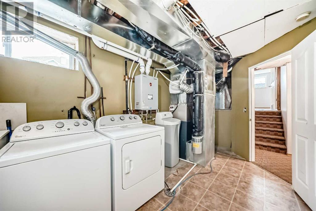 Single Family House 4 Level for Sale in  Taradale Drive NE Taradale Calgary 