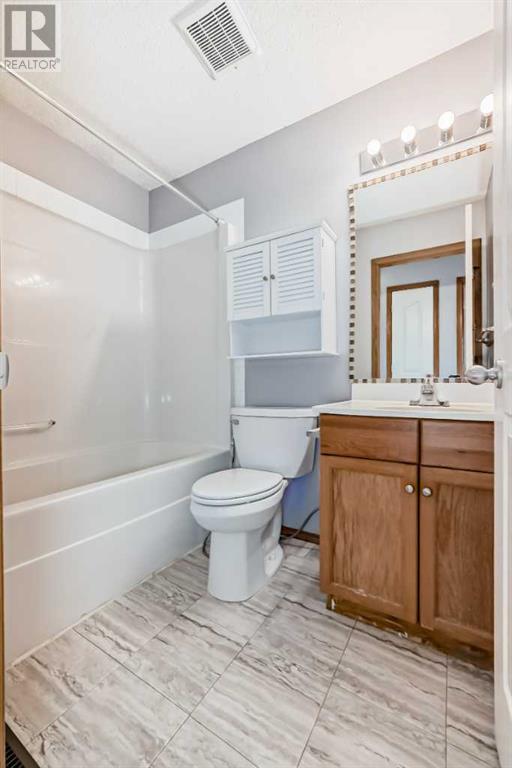 Single Family House 4 Level for Sale in  Taradale Drive NE Taradale Calgary 
