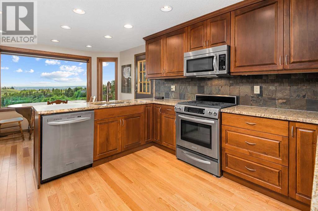 Single Family House for Sale in  Edgepark Rise NW Edgemont Calgary 