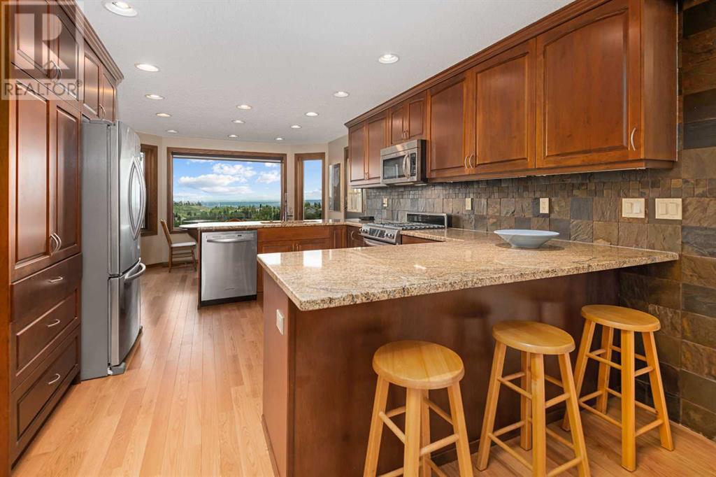 Single Family House for Sale in  Edgepark Rise NW Edgemont Calgary 