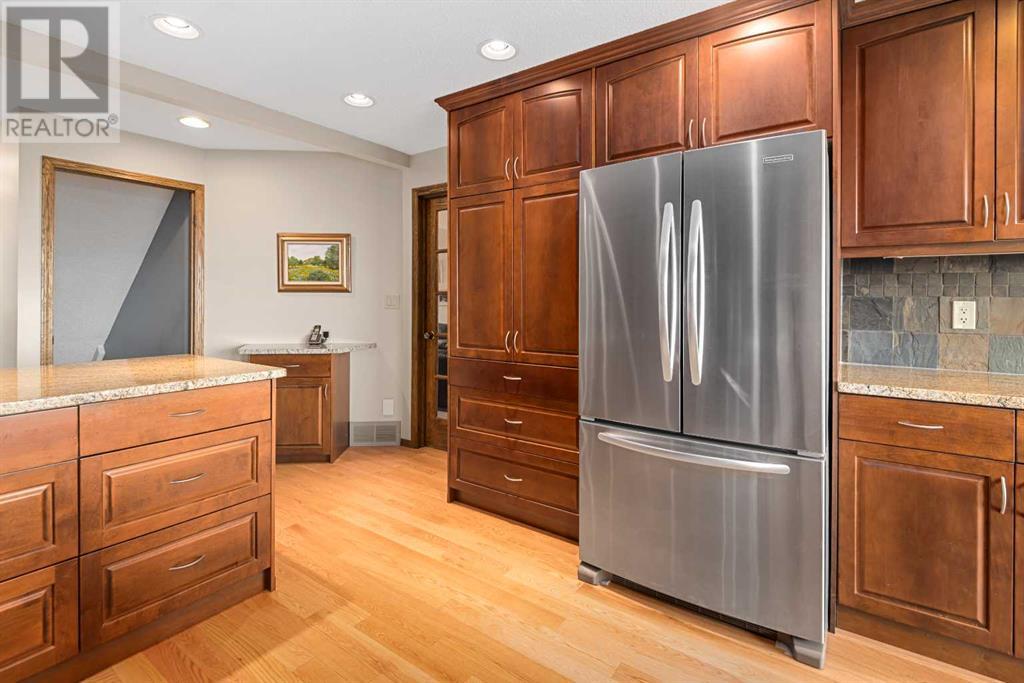 Single Family House for Sale in  Edgepark Rise NW Edgemont Calgary 