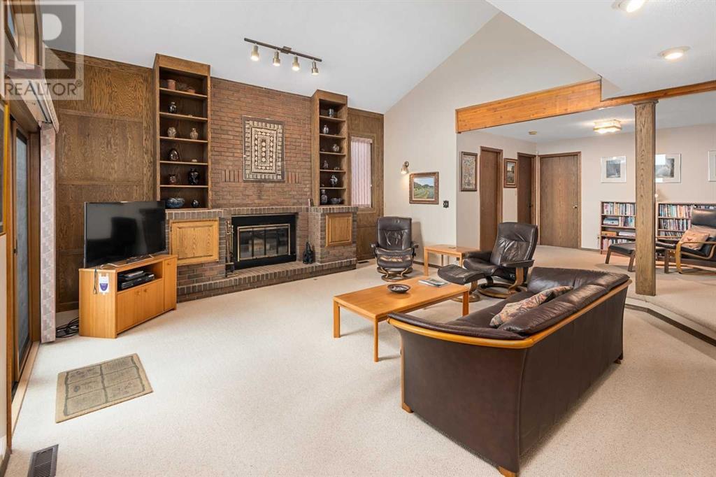 Single Family House for Sale in  Edgepark Rise NW Edgemont Calgary 