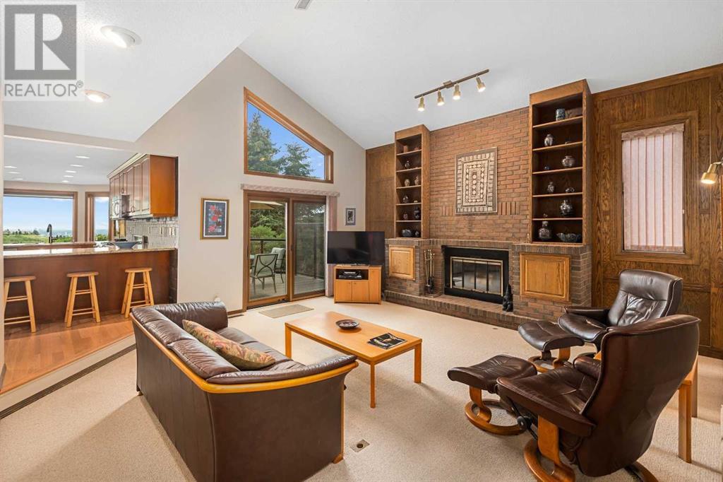 Single Family House for Sale in  Edgepark Rise NW Edgemont Calgary 