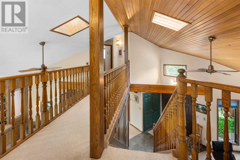 Single Family House for Sale in  Edgepark Rise NW Edgemont Calgary 