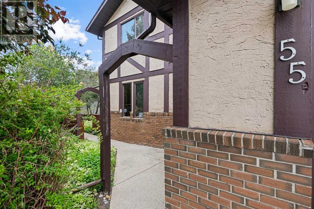 Single Family House for Sale in  Edgepark Rise NW Edgemont Calgary 